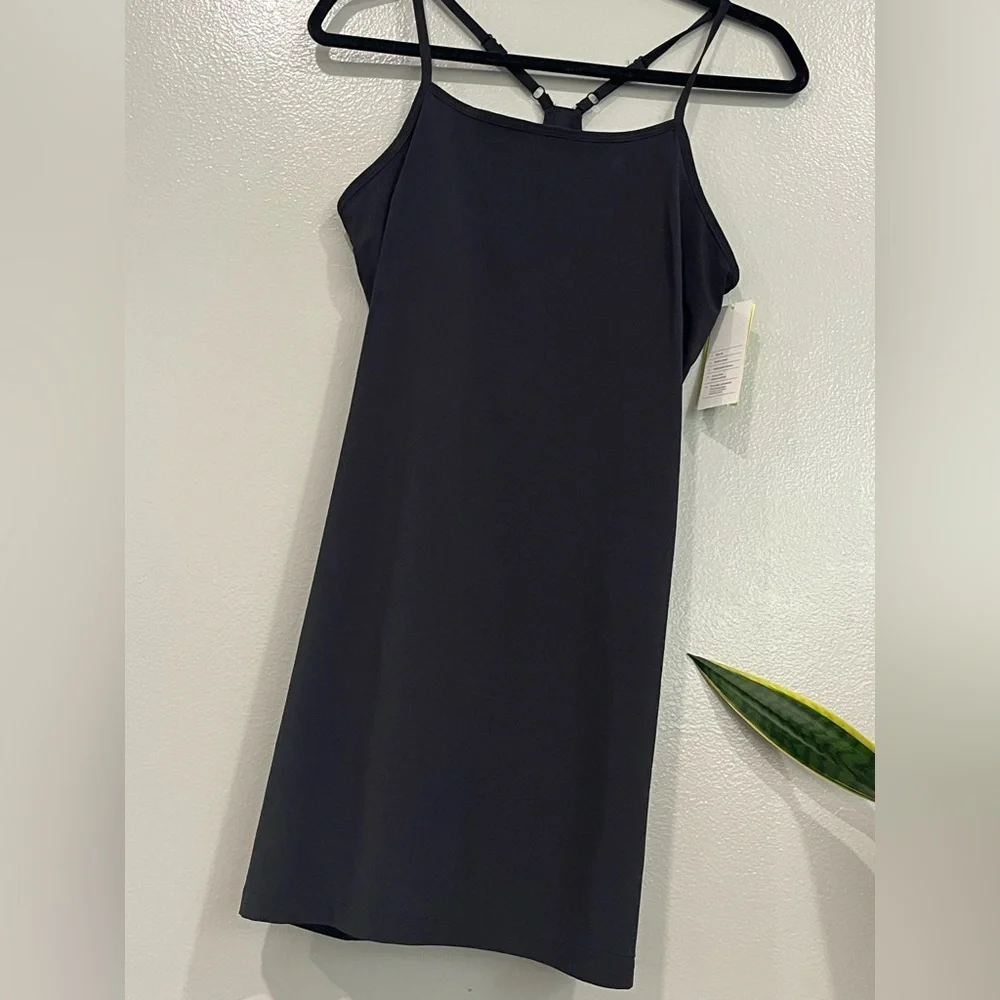 Women’s Flex Strappy Active Dress.    Black.   S